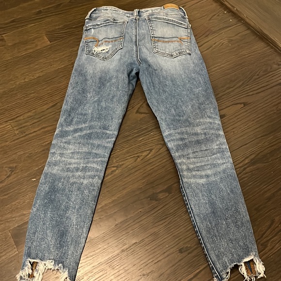 American Eagle Next Level Stretch Distressed Denim - Picture 4 of 4